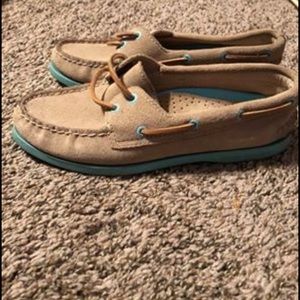 Women’s sperrys